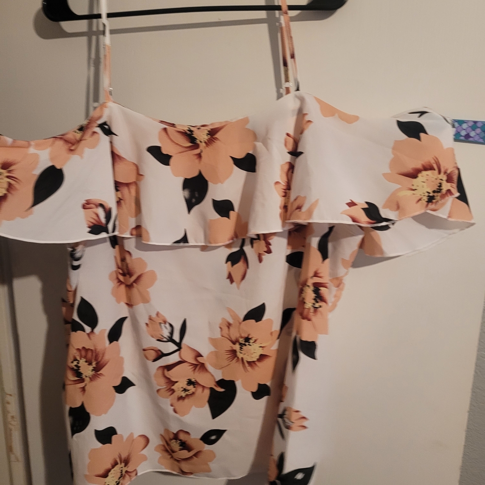 SHEIN Curve Elegant Floral Blouse